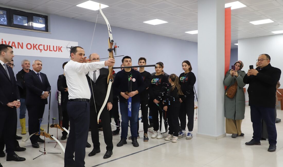 Vali M. Fırat Taşolar, hedefi 12’den vurarak dünya ve Avrupa