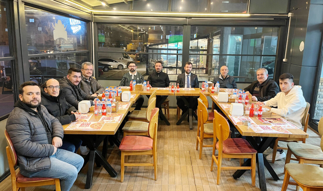 Hakan Dereli, gazetecileri unutmadı Çankırılı iş insanlarından Dereli Grup Yönetim Kurulu Başkanı Hakan Dereli,