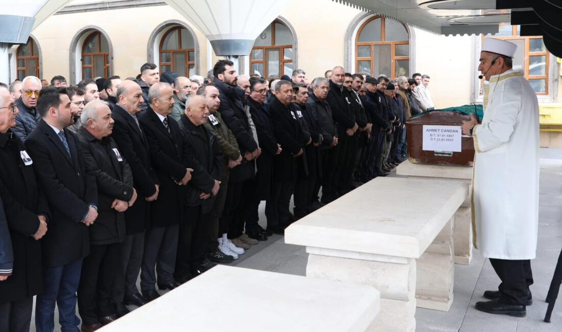1999-2002 yılları arasında dönemin Başbakan Yardımcısı Devlet Bahçeli’nin danışmanlığını yapan,