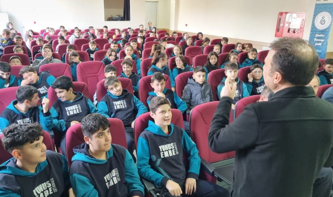 Çankırı İl Milli Eğitim Müdürlüğü tarafından yürütülen Okul Vitrinleri Projesi,