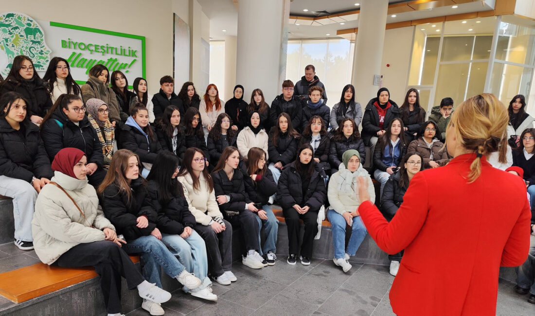 Çankırı Lisesi öğrencileri Biyosfer Müzesi’ni ziyaret etti. Öğrenciler, doğanın gizemli