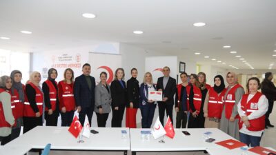 Kızılay Kadın İç Anadolu Bölgesi Gönüllü Buluşması gerçekleştirildi. Kızılay Kadın