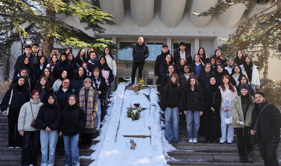 Lise öğrencileri Hacettepe Üniversitesi’ni gezdi Çankırı Lisesi öğrencileri, Kariyer Günleri etkinliği kapsamında Hacettepe Üniversitesi Beytepe