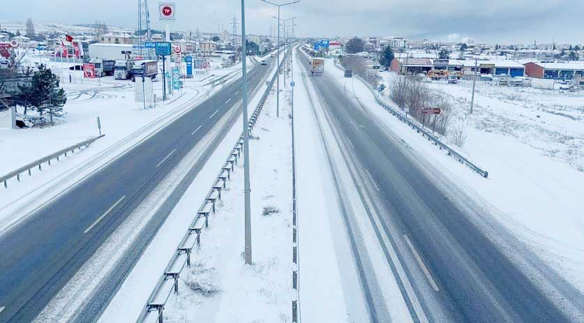 Çankırı Valiliği,  kamyon, çekici ve tanker cinsi ağır taşıtların D-100