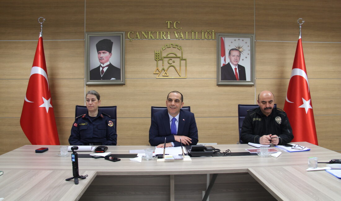 İlimizde 4215 yabancı var Vali Taşolar: “İlimizde ikamet eden göçmenler var. Bizde yasal kalış