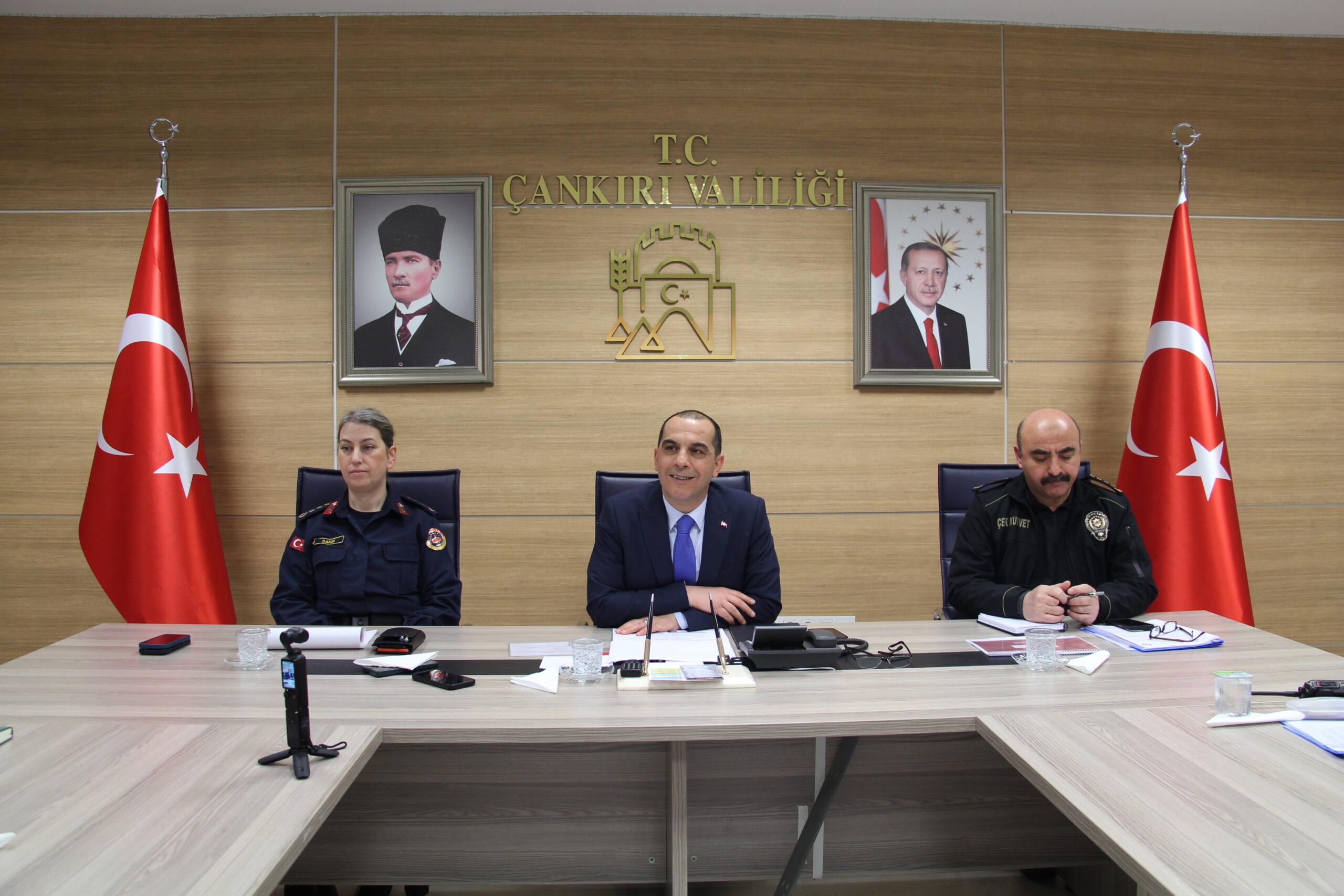 Vali Taşolar: “İlimizde ikamet eden göçmenler var. Bizde yasal kalış