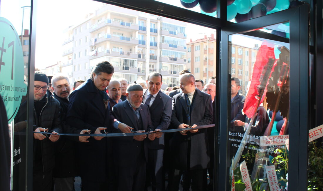 Paşabeyoğlu Mağazası hizmete açıldı Çankırı Siemens Paşabeyoğlu Mağazası Fuar yolunda hizmete açıldı. Mağazanın açılış
