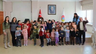Çankırı Belediyesi Meclis Salonu, çocuk cıvıltıları ile doldu. Belediye Meclis