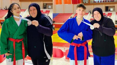 Çankırılı kardeş sporcularımız, Türkiye Kuraş Şampiyonasından madalya ile döndü. Burdur’da