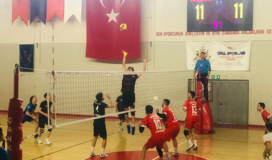 TVF Voleybol Erkekler Bölgesel Lig Grup müsabakalarının ilk gününde Çankırı