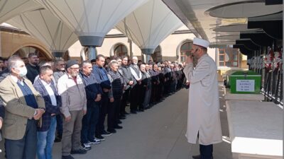 Gazetemiz yönetim kurulu üyesi Kazım Kayıkçı’nın amcası emekli öğretmen İsmail