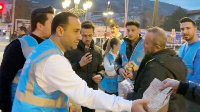 AK Parti Çankırı Gençlik Kolları, evlerine iftara yetişemeyen vatandaşlar için
