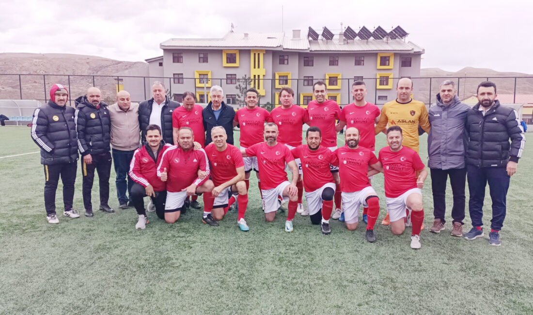 Türkiye Şampiyonasında ilimizi Çankırı FK Masterler takımı temsil edecek Türkiye Masterler Veteranlar Futbol Liginde Batı Karadeniz Beyaz Bölgede hava