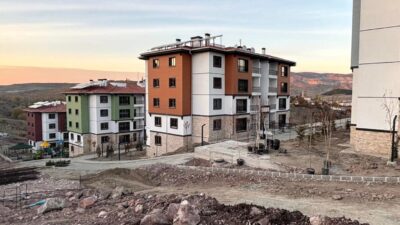 Çankırı Kurşunlu’da TOKİ’nin düzenlediği projede 195 adet 2+1 ve 16