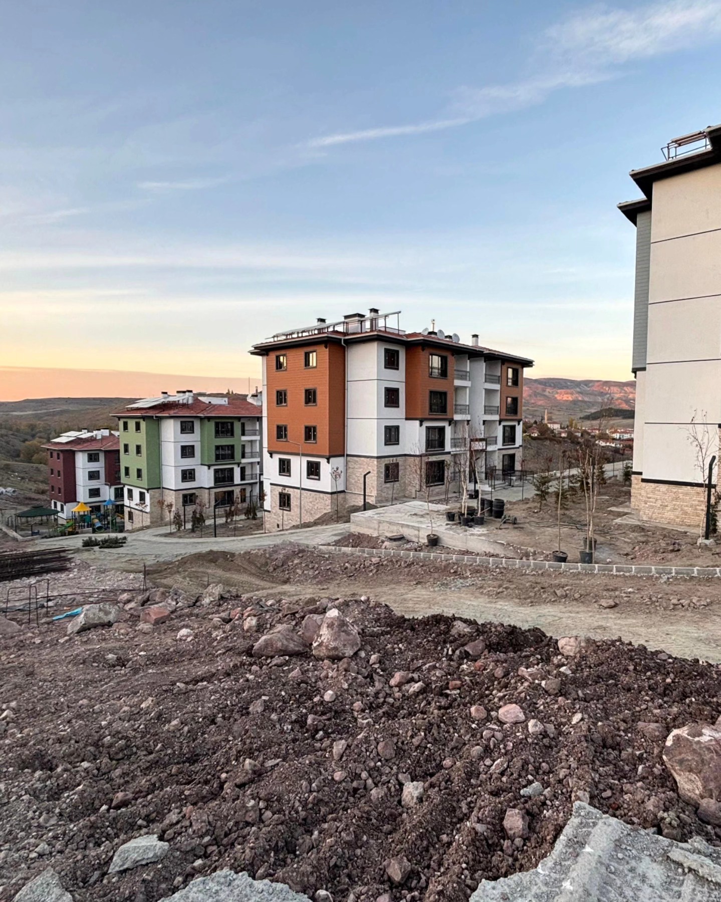 Çankırı Kurşunlu’da TOKİ’nin düzenlediği projede 195 adet 2+1 ve 16