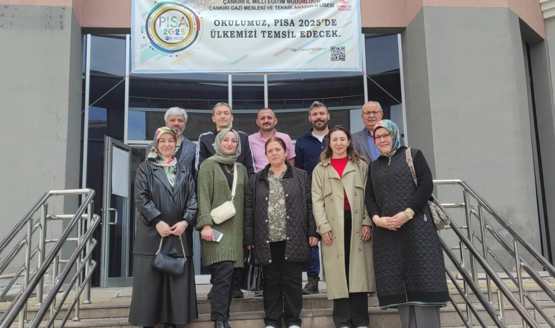 Rehber öğretmenler bilgilendirildi Mesleki ve teknik eğitimin etkin bir şekilde tanıtılması ve ortaokul