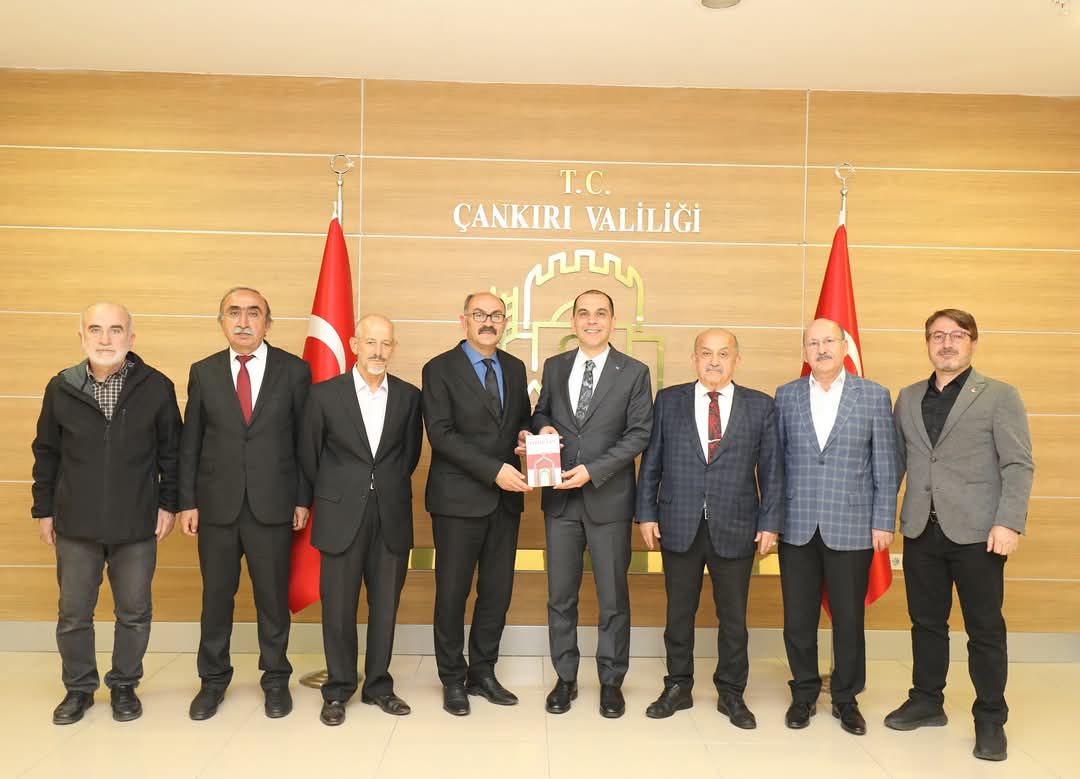Çankırı Yazarlar ve Sanatçılar Derneği (ÇAYASAD)  Vali M. Fırat Taşolar’ı