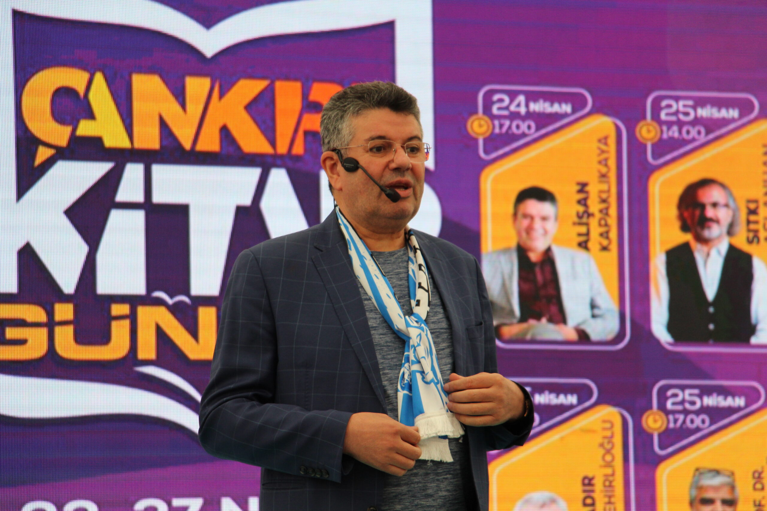 Eğitimci-yazar ve motivasyon konuşmacısı Alişan Kapaklıkaya, “Çankırı Kitap Günleri” etkinlikleri