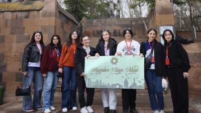 Milli Eğitim Bakanlığı tarafından düzenlenen “Maziden Atiye Ahlat” öğrenci programı,