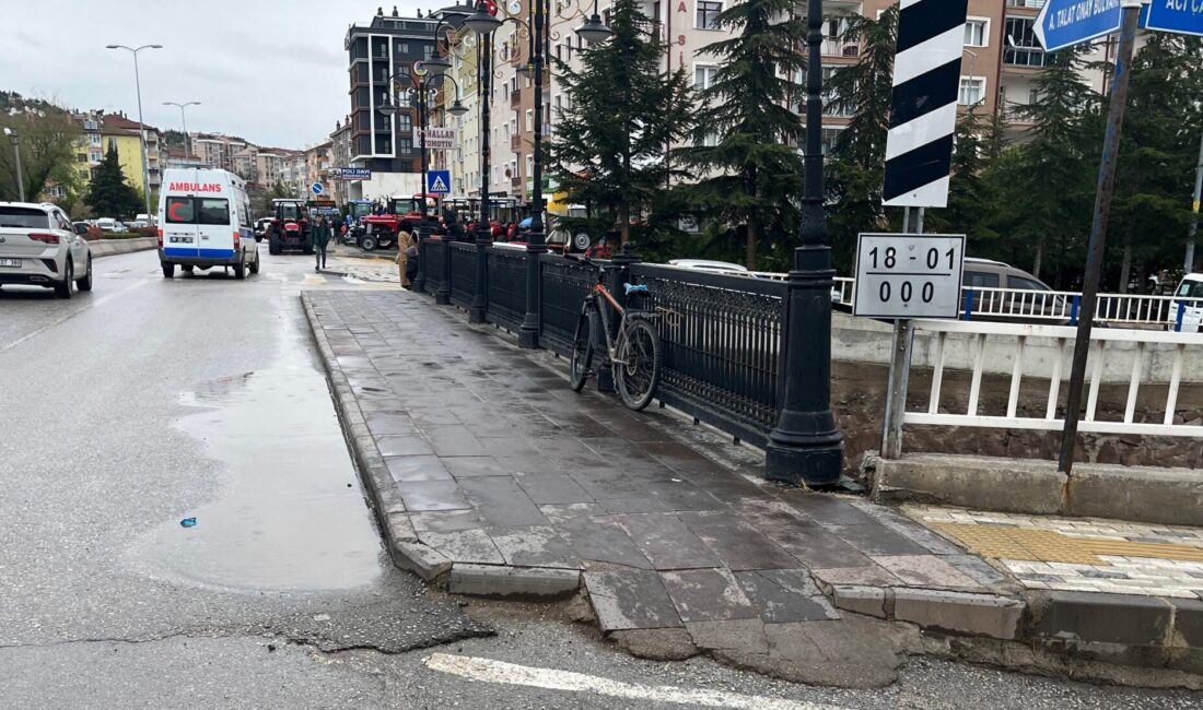 Çankırı’da her yağmur yağdığı zaman Büyük Otel yanındaki köprü üzerinde