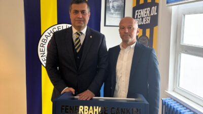 Çankırı Fenerbahçeliler Derneği’nde başkan Serdar Paşabeyoğlu, görevi İsmail Özcenk’e devretti.