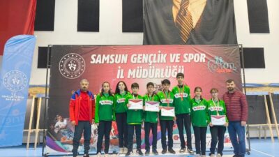 Samsun’da düzenlenen Yıldızlar Floor Curling Turnuvası’nda Yunus Emre Ortaokulu, gösterdiği