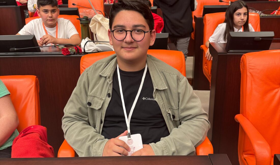 İmam Hatipli öğrenci TBMM ve MEB 23 Nisan etkinliklerinde 81 ilden seçilen öğrencilerle birlikte 23 Nisan Ulusal Egemenlik ve