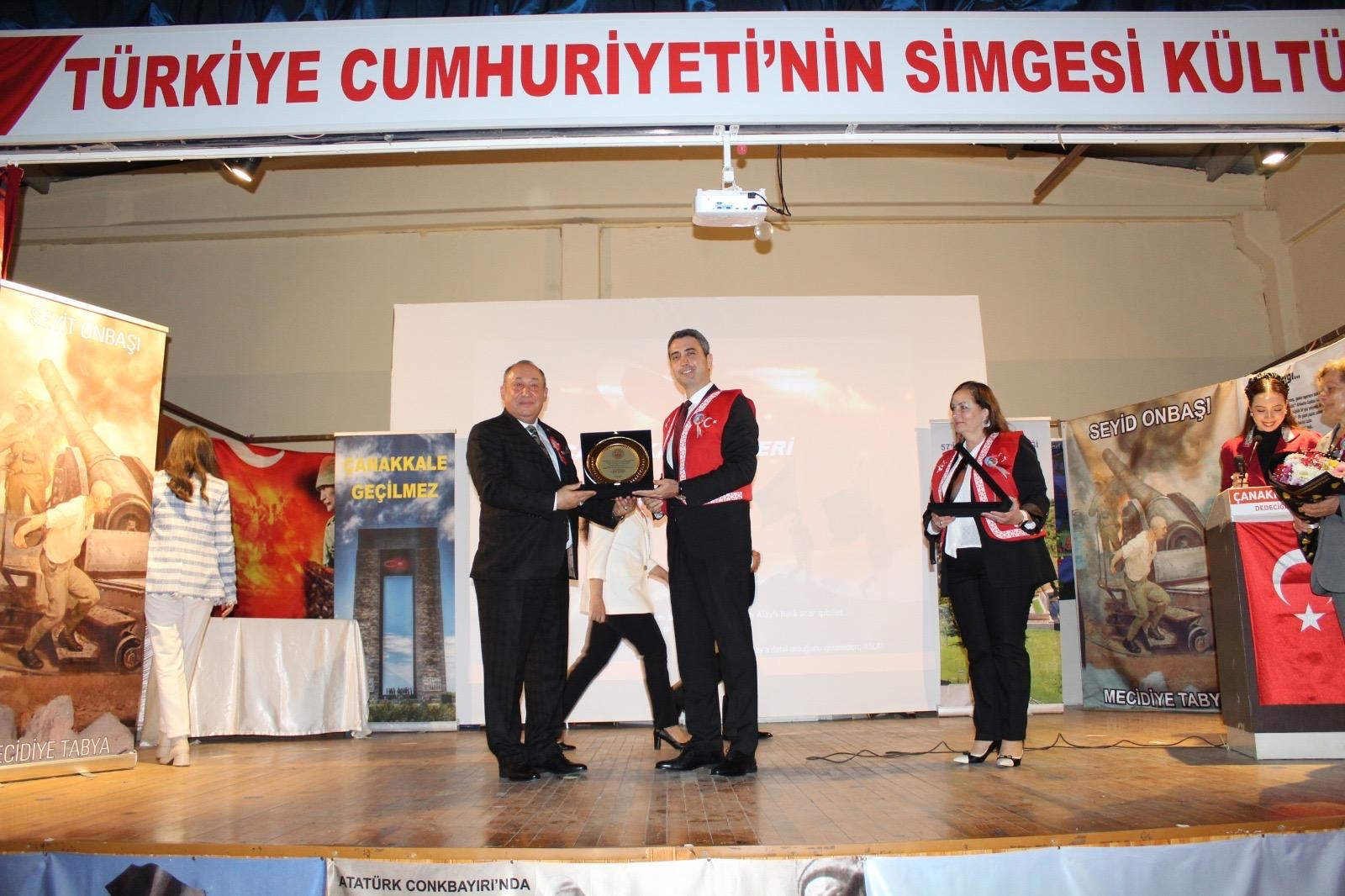 Emekli Topçu Kurmay Kıdemli Albay Şener Tekbaş ve emekli öğretmen
