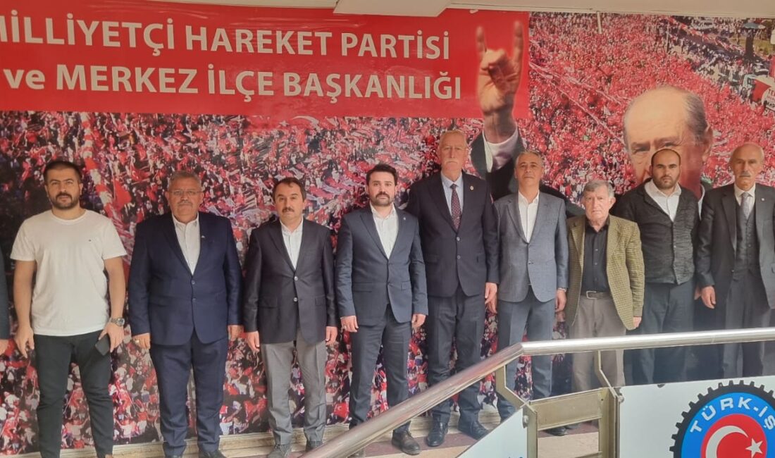 MHP Yapraklı ve Çerkeş İlçe Başkanlıklarında bayrak değişimi Milliyetçi Hareket Partisi (MHP) Yapraklı ve Çerkeş İlçe Başkanlıkları görevlerinde