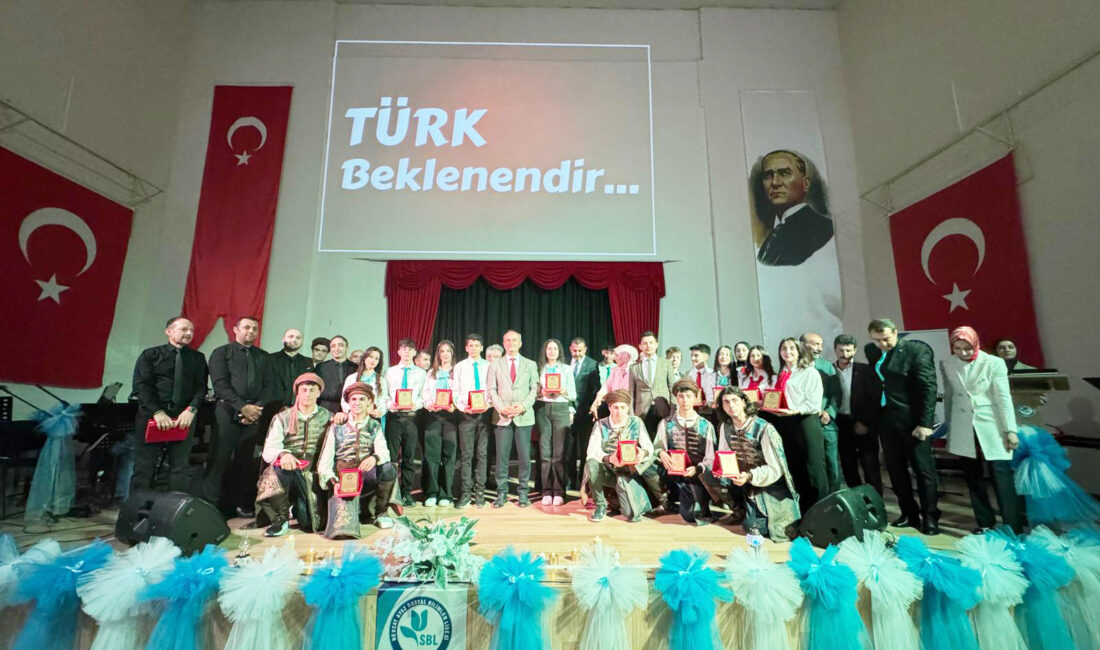 “Gönül Coğrafyamızla Şiir Tadında II” programı düzenlendi Nevzat Ayaz Sosyal Bilimler Lisesi tarafından organize edilen, Milli Eğitim
