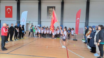 &nbsp; Şabanözü ilçesinde ebeveynler ve çocuklar arasında düzenlenen “Badminton Turnuvası”