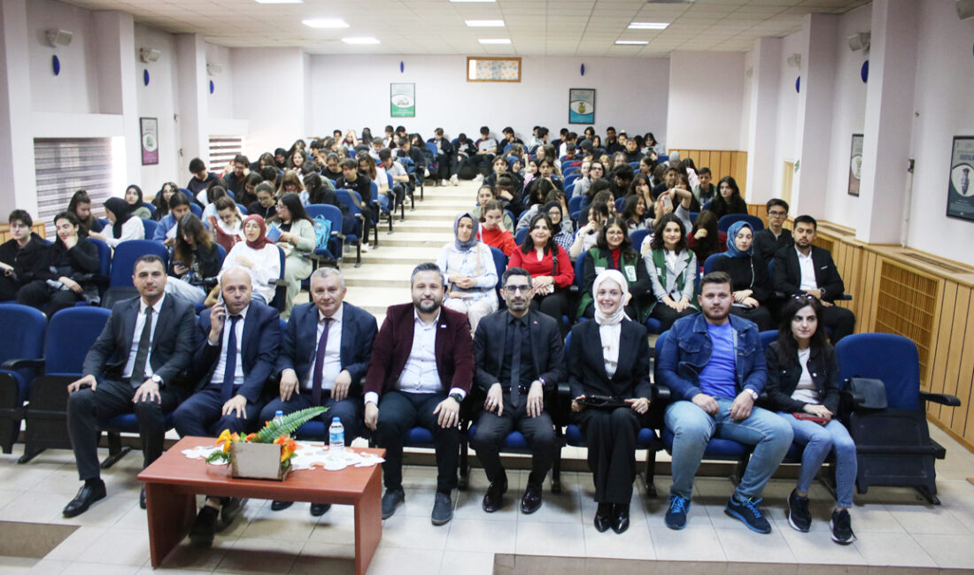 Bağımlılıkla mücadele paneli gençleri bilinçlendirdi Liselerde Bilim Uygulamaları kapsamında düzenlenen etkinlikler çerçevesinde, “Bağımlılık ve Bağımlılıkla