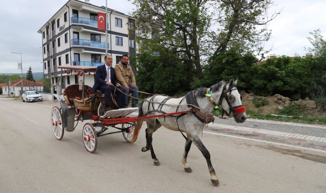 Vali Taşolar, fayton sürdü Çankırı’nın genç valisi M. Fırat Taşoların sosyalliği hayranlık uyandırıyor. Bir