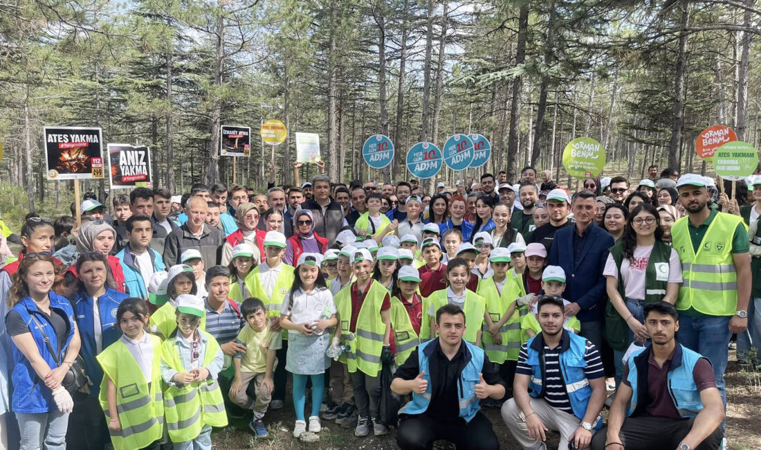 ‘Orman benim’ dediler çöpleri topladılar Çankırı’da orman yangınlarına yönelik tedbirler kapsamında “Orman Benim” etkinliği gerçekleştirildi.