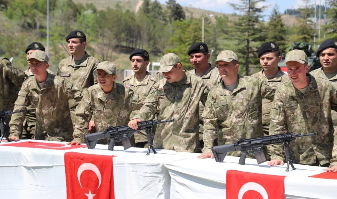 Özel bireyler temsili askerlik yaptı Engelliler Haftası Programları kapsamında özel bireylere 28. Mekanize Tugay Komutanlığında