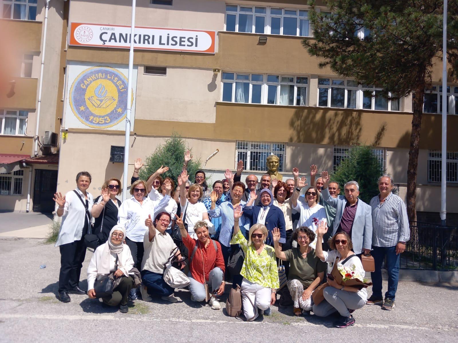 Çankırı Lisesi’nden 1980 yılında mezun olan yaklaşık 30 kişi 45