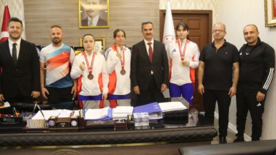 Gençlik ve Spor İl Müdürü Sadık Ak, Türkiye Boks Şampiyonası’nda