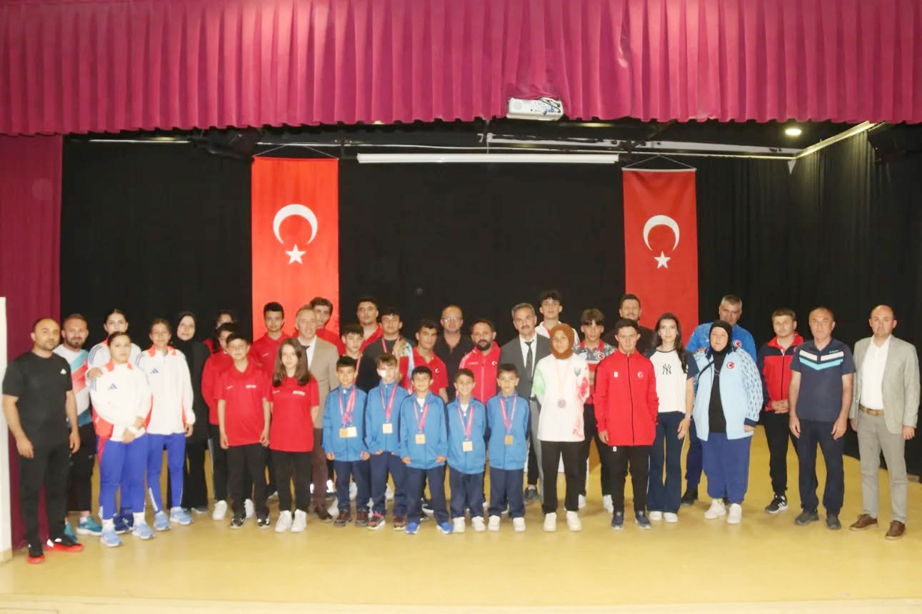 2024-2025 sezonunda farklı branşlarda ulusal ve uluslararası dereceler elde eden