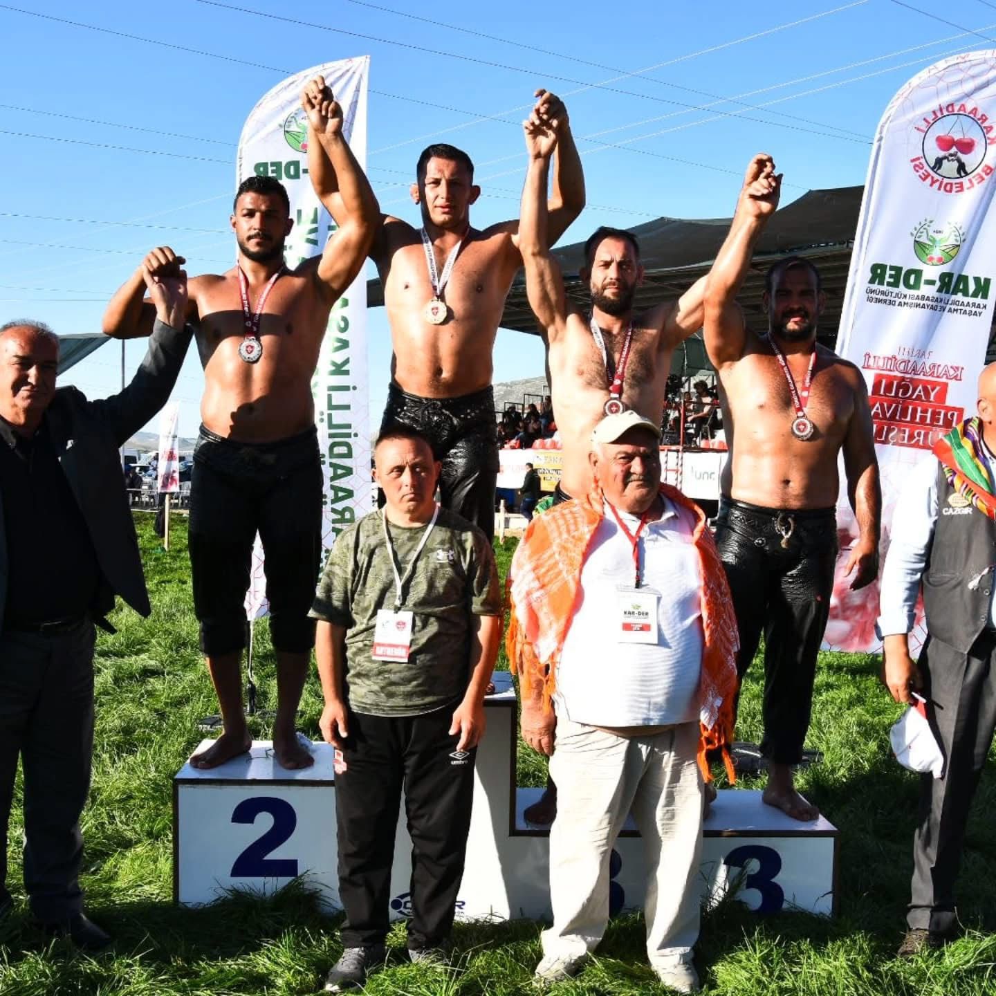 Çankırı Belediyespor Kulübü güreşçilerinden Kadir Gülşen, kendi kategorisinde birinciliğini ilan
