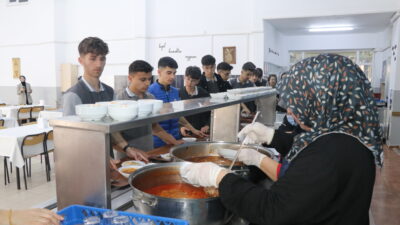 - Nevzat Ayaz Sosyal Bilimler Lisesi'nde uygulanan projeyle her ay