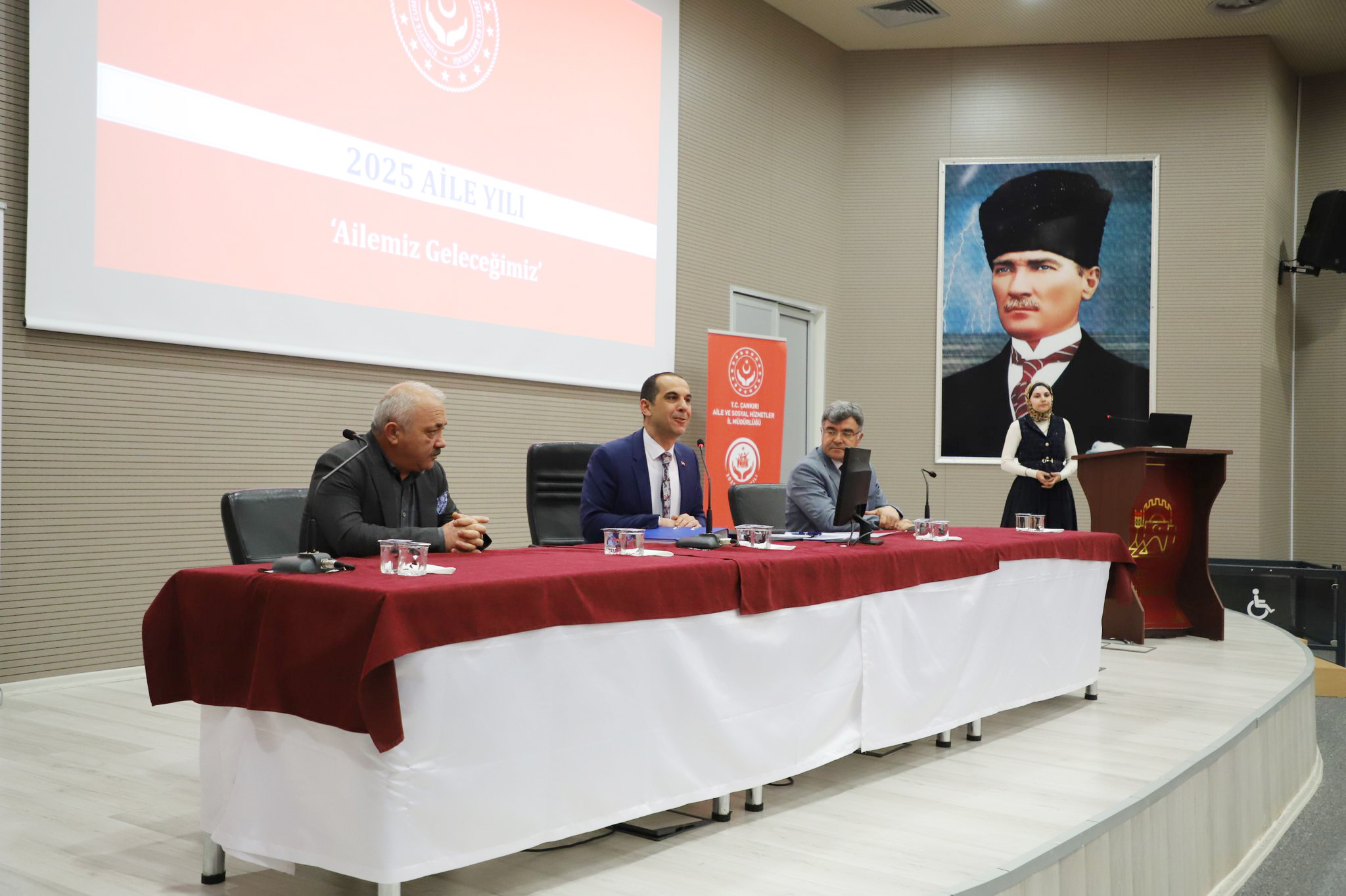 Çankırı Valisi Mustafa Fırat Taşolar, merkez köy ve mahalle muhtarları