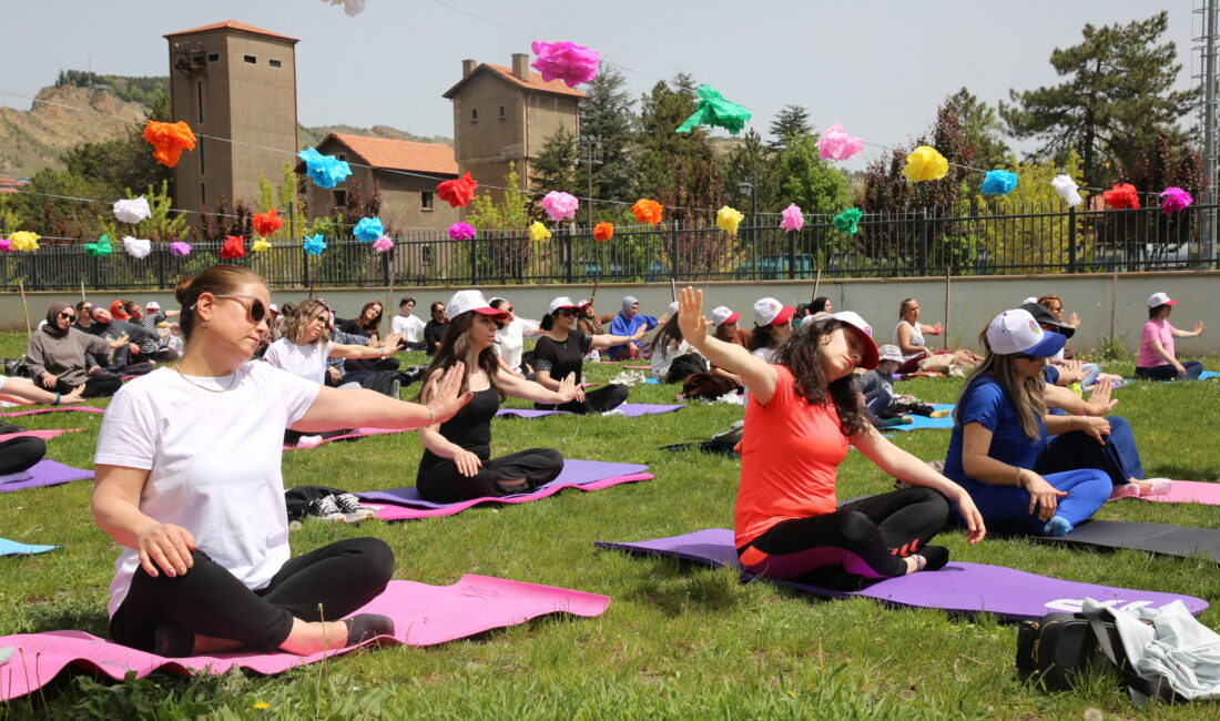 “Anneler Günü Açık Hava Yoga Etkinliği” Yoğun İlgi Gördü Çankırı Belediyesinin geleneksel hale getirdiği “Anneler Günü Açık Hava Yoga