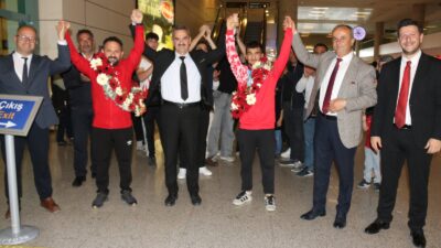 Halterde dünya şampiyonu olan milli sporcumuz Ramazan Efe Yılmaz, şampiyona