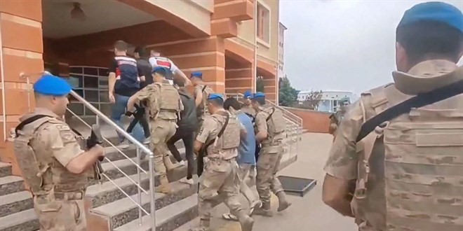 Jandarma ekiplerince Çankırı’nın da olduğu 18 ilde düzenlediği DEAŞ operasyonlarında