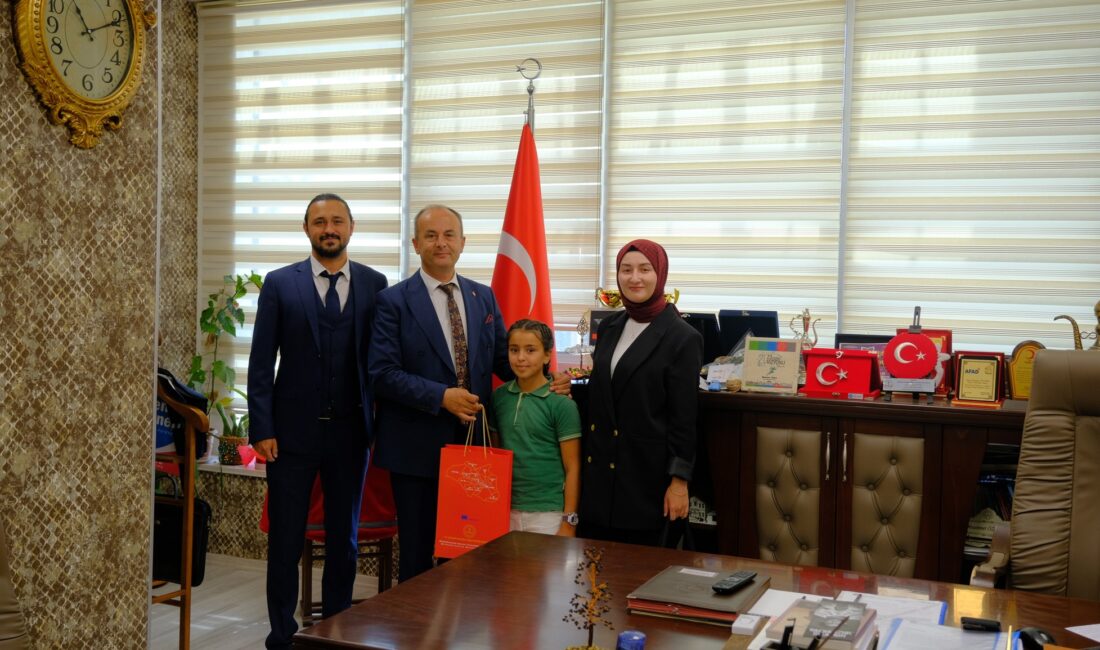 Resim yarışmasında 1. Oldu 2024 yılı Mehmet Akif Ersoy’u Anma Günü etkinlikleri kapsamında düzenlenen