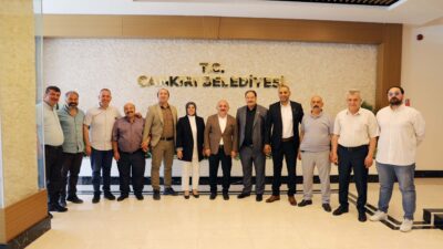 Çankırı merkez mahalle muhtarları Belediye Başkanı İsmail Hakkı Esen’i makamında