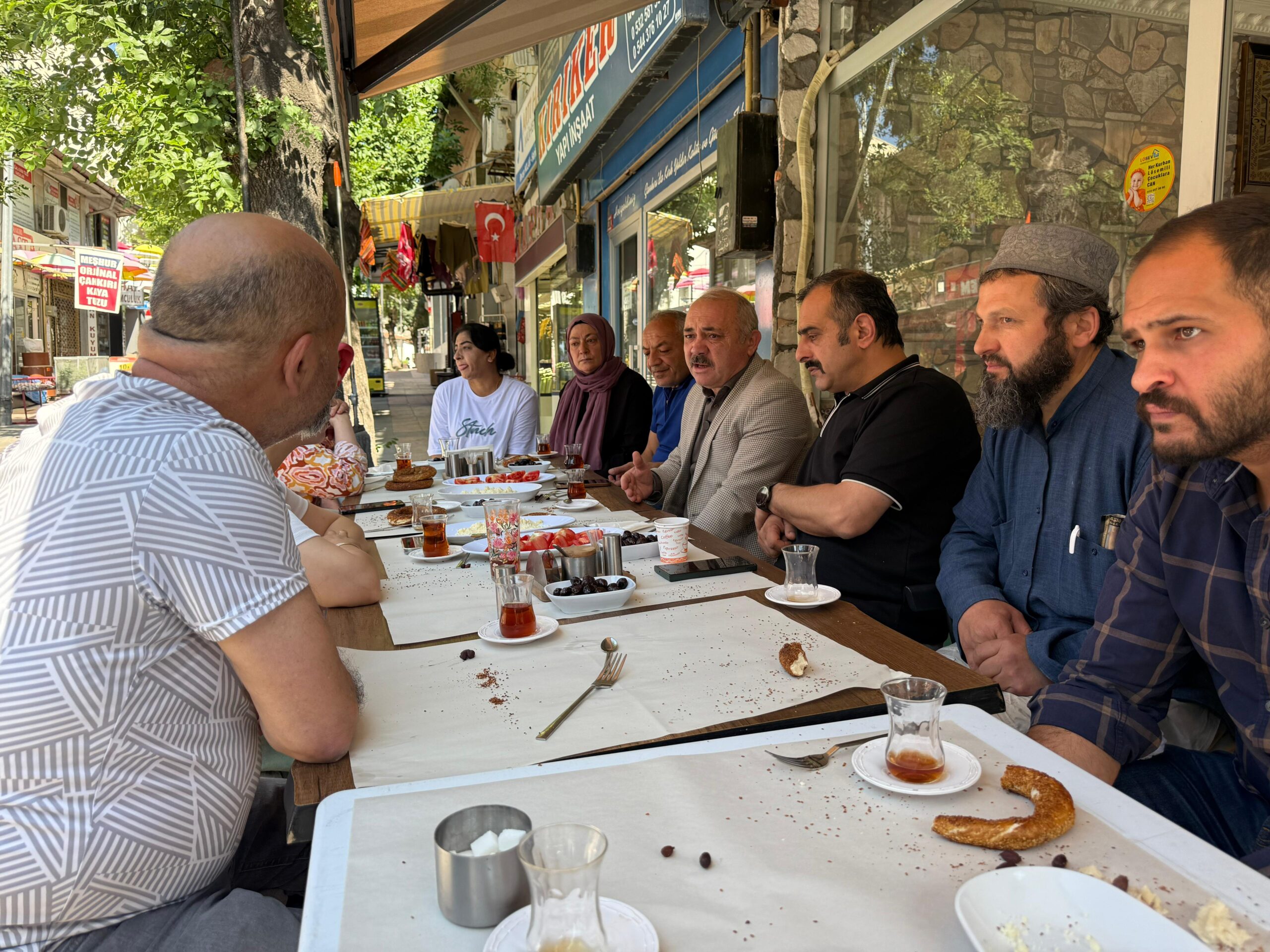Çankırı Belediye Başkanı İsmail Hakkı Esen, sabah saatlerinde yukarı çarşı