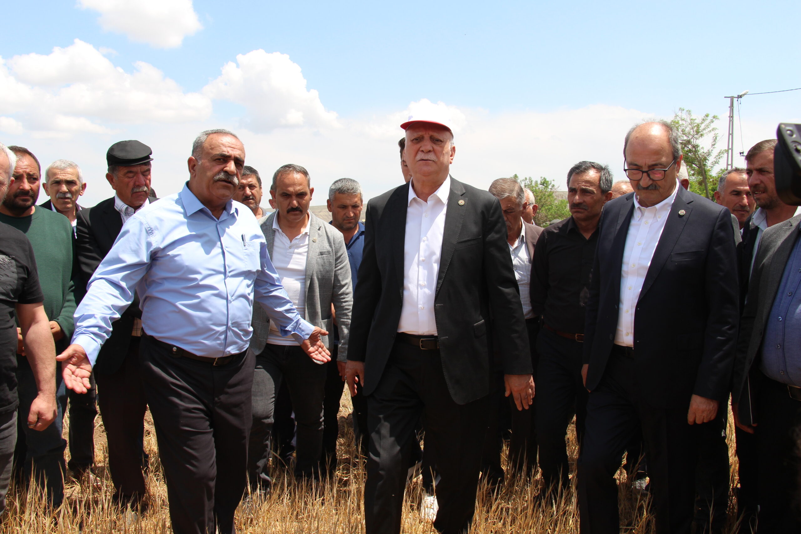 Çankırı’da konuşan TZOB Başkanı Şemsi Bayraktar, “Çankırı’da don felaketinden dolayı
