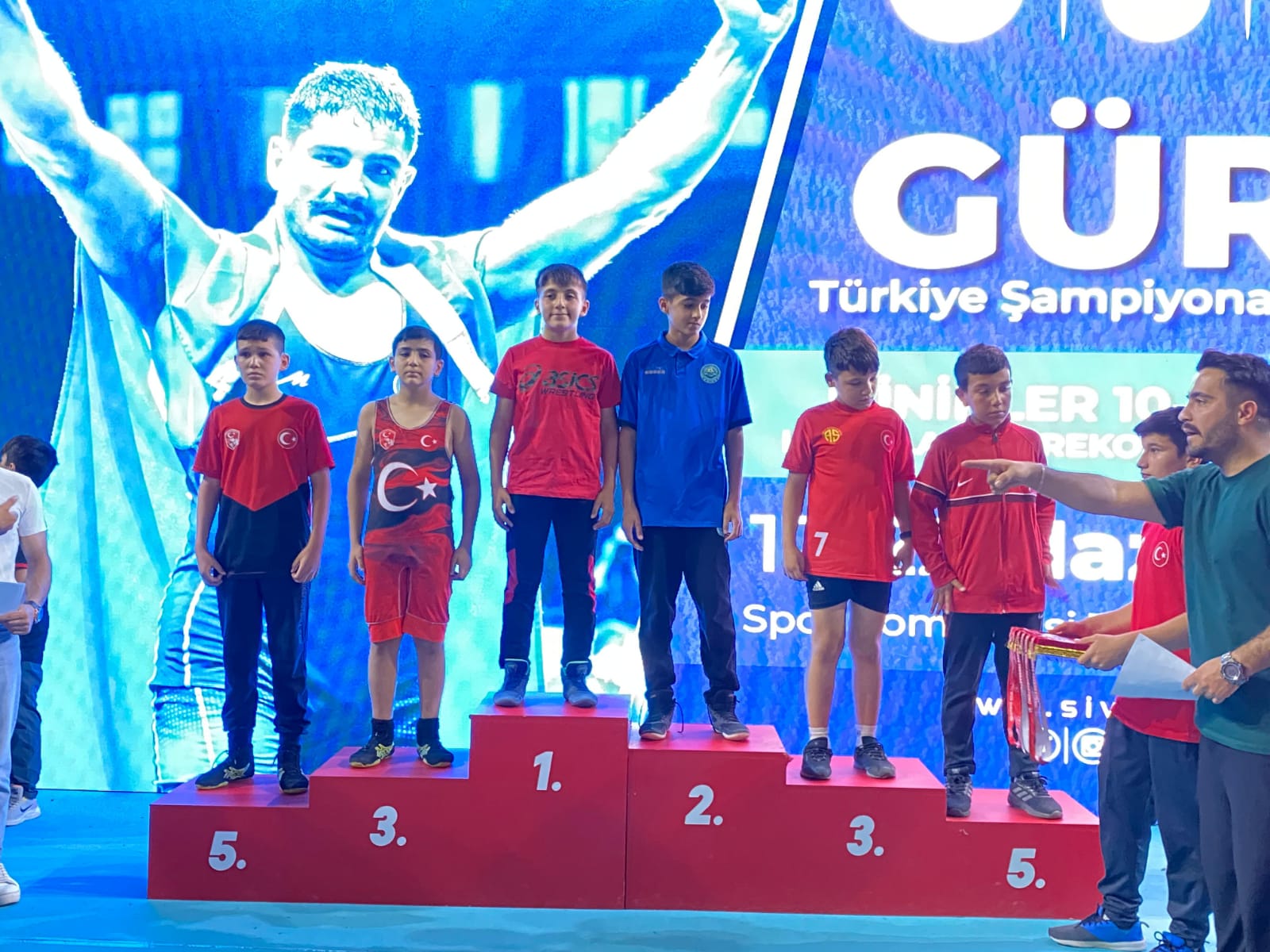 Türkiye Güreş Federasyonu tarafından Sivas’ın ev sahipliğinde 5 ayrı yaş