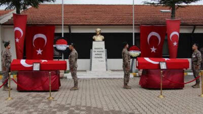 ÇANKIRI’da polis özel harekat kursu öğrencilerinin bulunduğu hafif ticari aracın